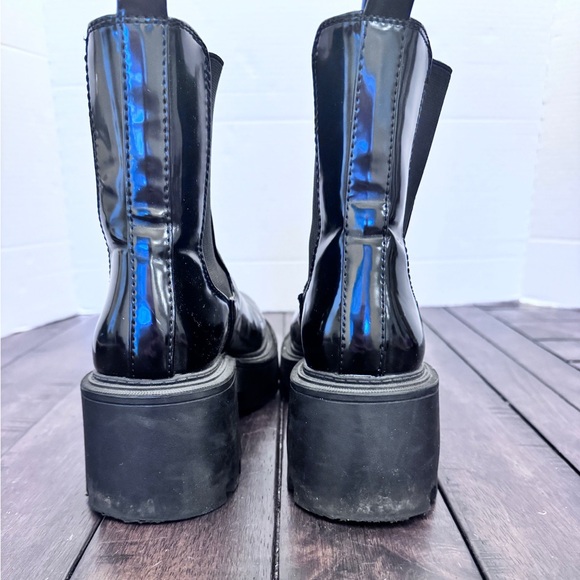 Forever 21 Black Patent Leather Chunky Pull On Boots Women 7 Wimsygoth Platform - Picture 5 of 10